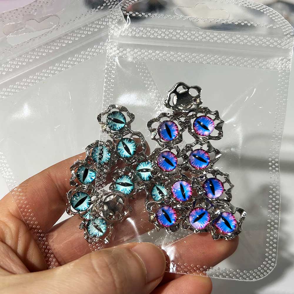Aolly Y2K Devil Eye Nail Charm - огляд і ціна Trending Tech Accessories