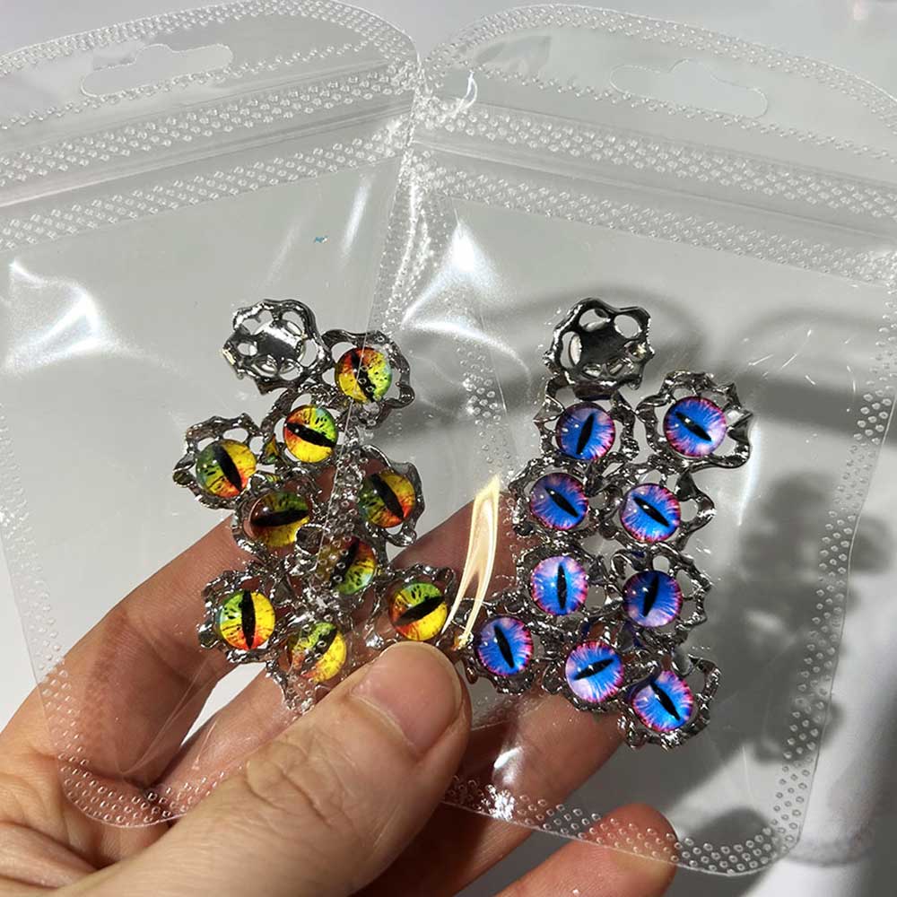 Aolly Y2K Devil Eye Nail Charm - огляд і ціна Trending Tech Accessories